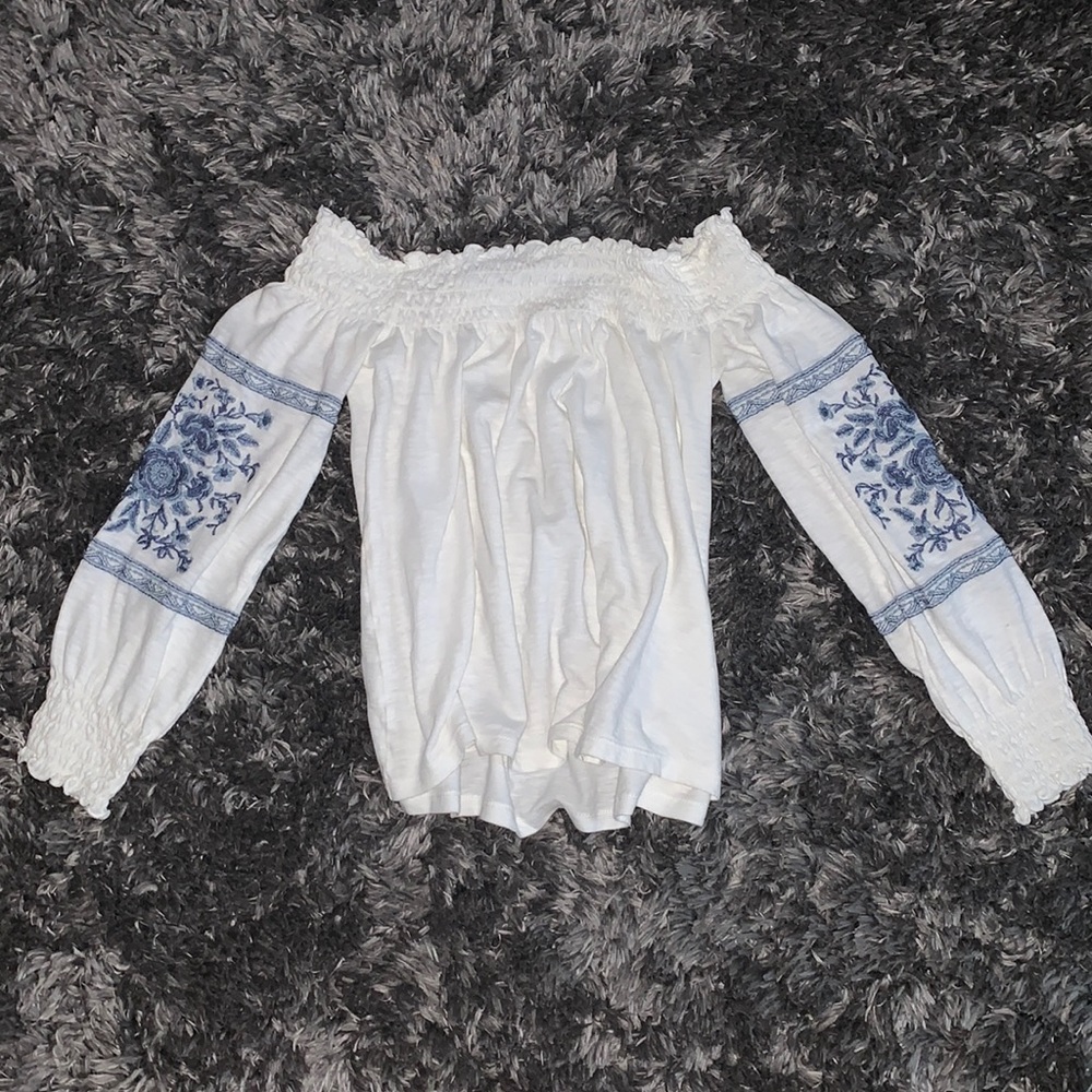 An off the shoulder American eagle top